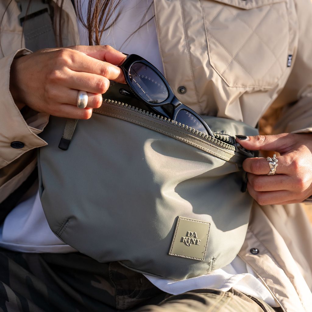 RENOVATION HIP PACK