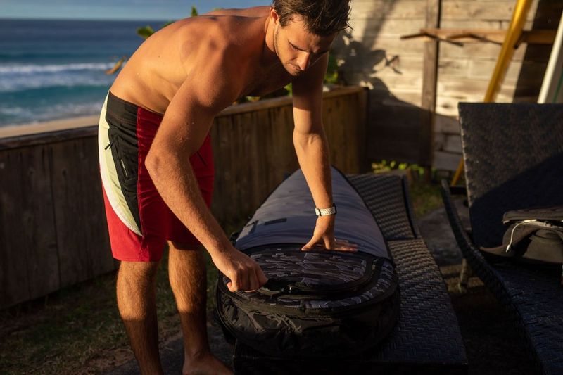 TEAM MISSION SURFBOARD BAG THRUSTER