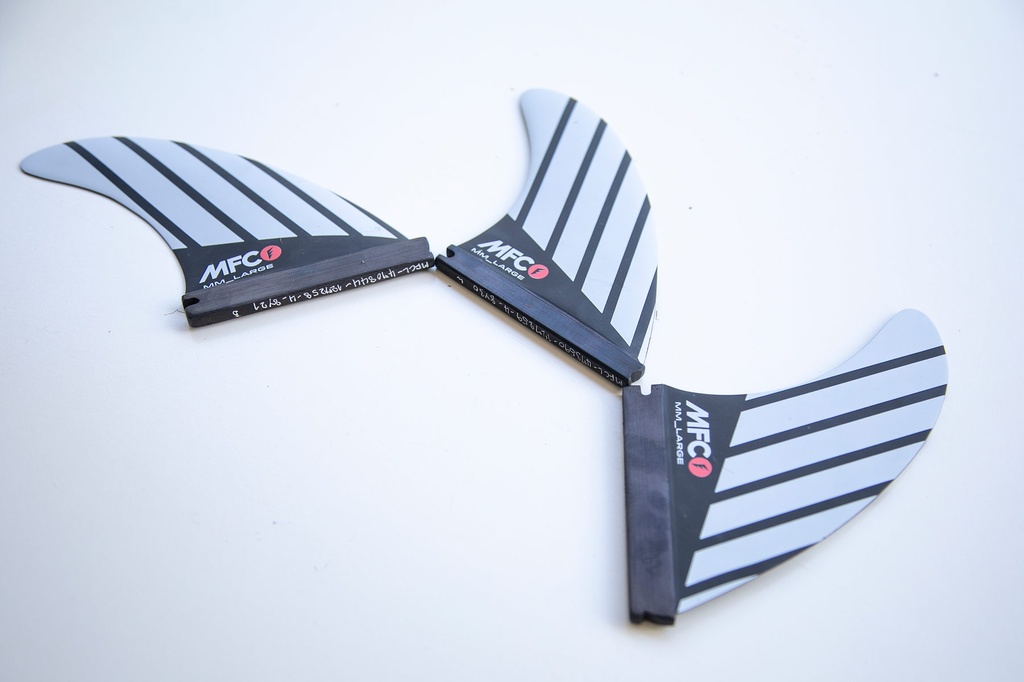 MFC FIN MATT MEOLA MEDIUM THRUSTER FTU + FIN BAG