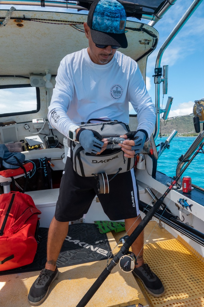 MISSION FISH WAIST PACK 12L